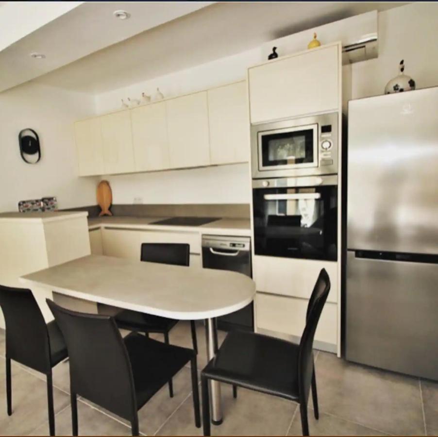 Azur Appart 4 Pers - Parking - Terrasse - 10Min Du Centre كاسيس المظهر الخارجي الصورة