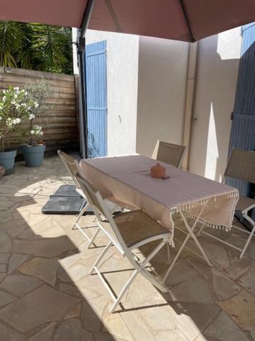 Azur Appart 4 Pers - Parking - Terrasse - 10Min Du Centre كاسيس المظهر الخارجي الصورة
